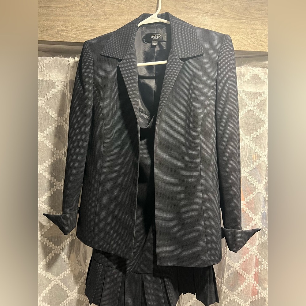 Kasper suit. Jacket and skirt